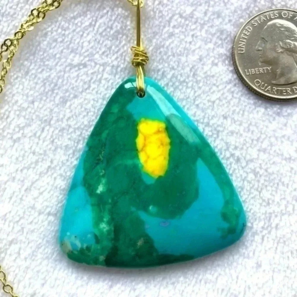Reversible Triangle Fire Agate 10k Gold Ne… - Picture 2 of 4